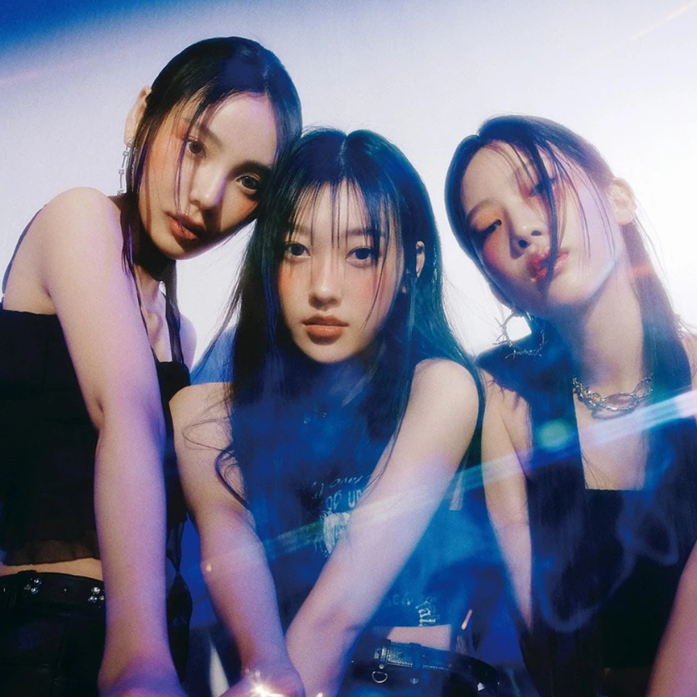 ODD EYE CIRCLE