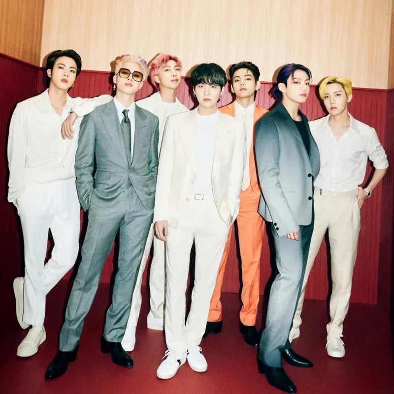 <p><strong>BTS</strong></p>
