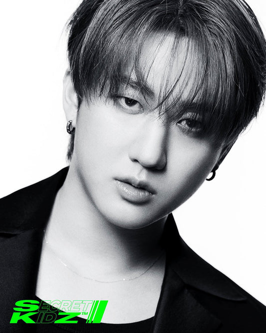 DICON VOLUME N°21 STRAY KIDS : SECRET KIDZ - Cover : STRAY KIDS CHANGBIN TYPE B