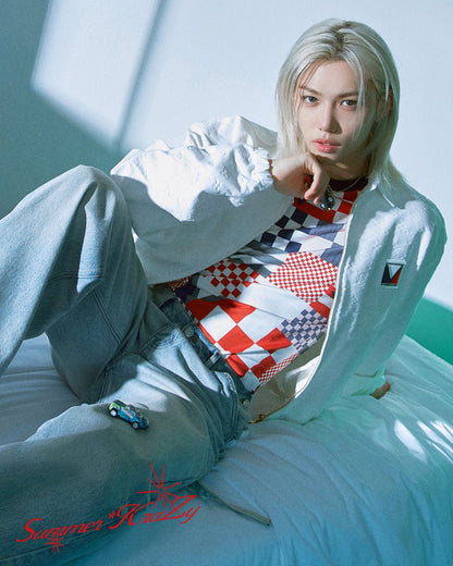 DICON VOLUME N°21 STRAY KIDS : Summer KraZy - Cover : STRAY KIDS FELIX TYPE A